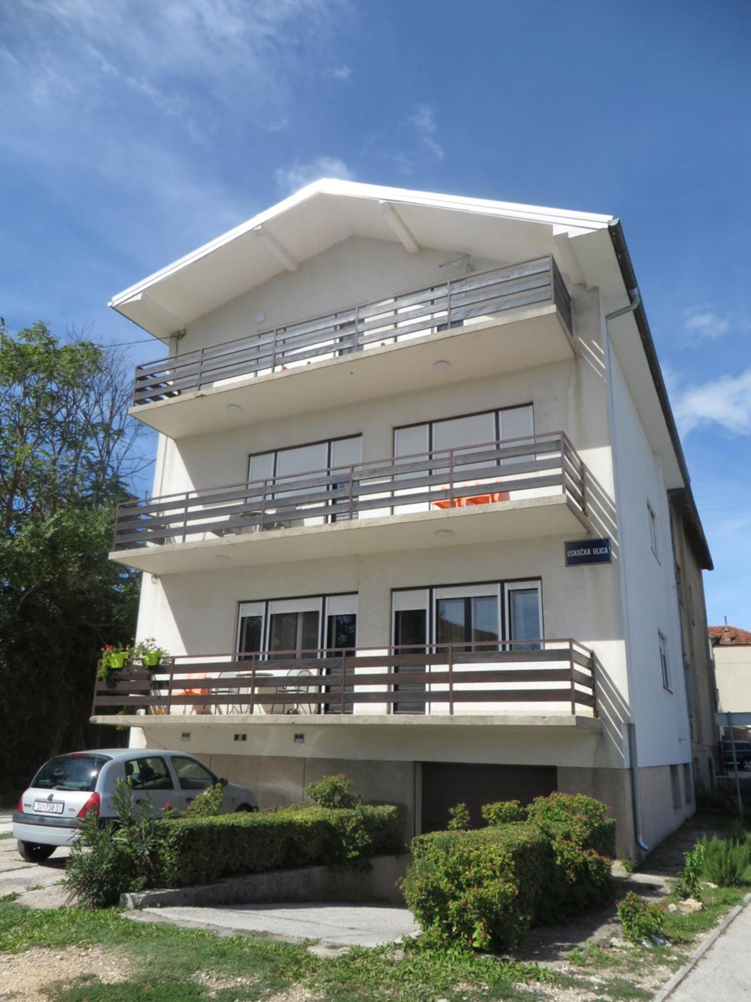 Apartment Central Knin Exteriör bild
