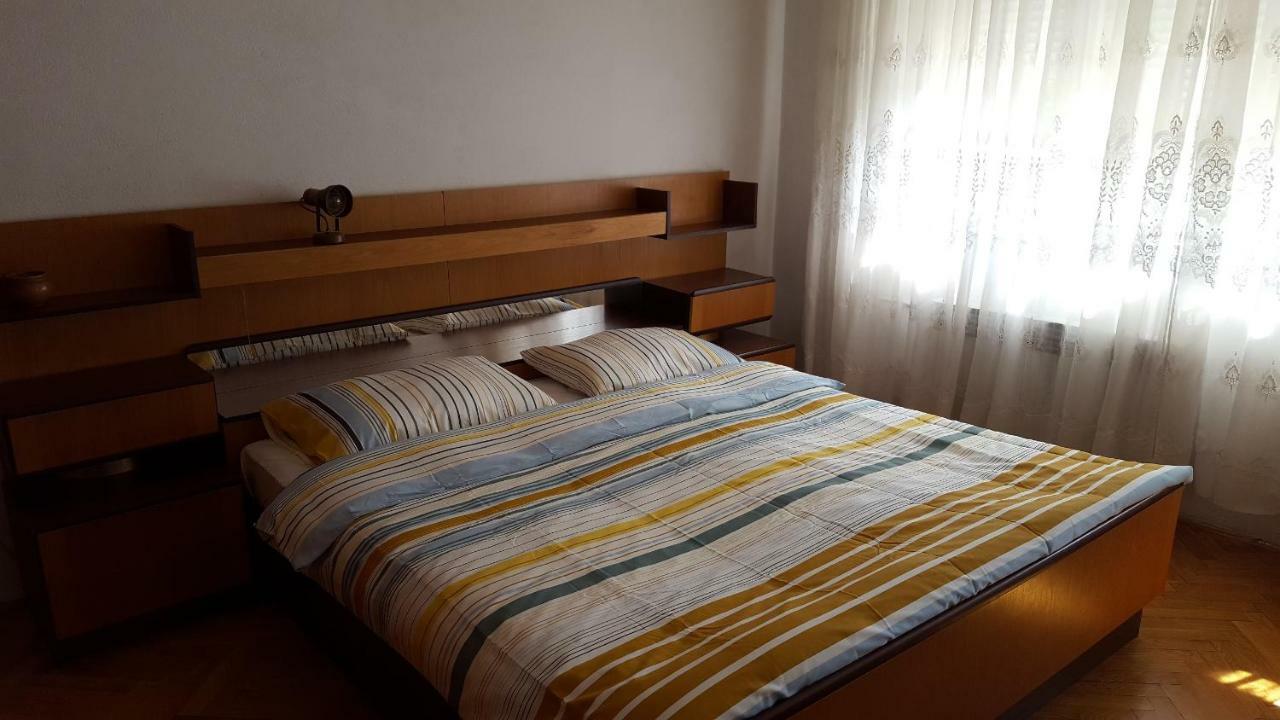 Apartment Central Knin Exteriör bild